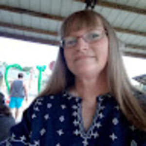 Meet your Posher, Deborah is